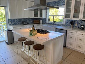 1027 Adams Dr in Key Largo, FL - Building Photo - Building Photo