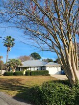 3845 Highland St in Gulf Shores, AL - Building Photo