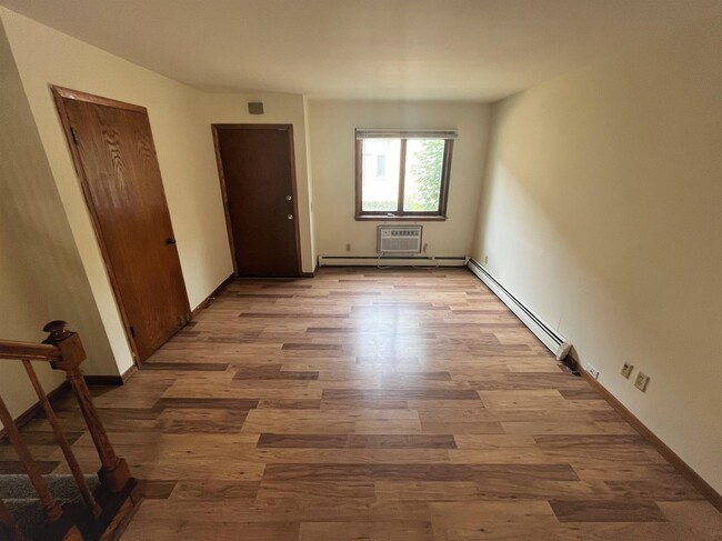 614 Femrite Dr in Monona, WI - Building Photo - Building Photo