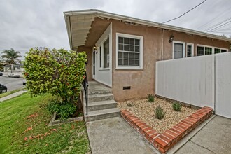 7866 Flight Ave in Los Angeles, CA - Building Photo - Building Photo