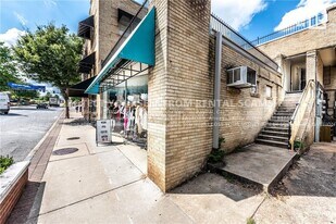 626 W Dickson St in Fayetteville, AR - Building Photo