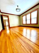 3227 N Albany Ave in Chicago, IL - Building Photo - Building Photo