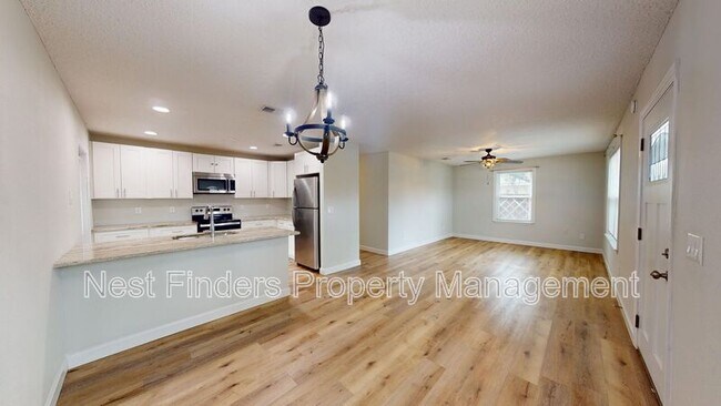 property at 1565 Richardson Ln