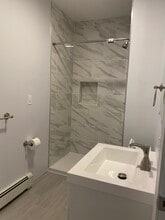 50 1/2 Gilman St, Unit 50.5 in Nashua, NH - Foto de edificio - Building Photo