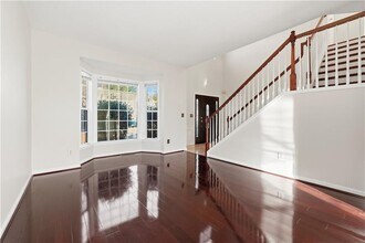 348 Santa Anita Ave in Woodstock, GA - Foto de edificio - Building Photo