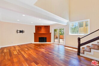 4236 Ensenada Dr in Los Angeles, CA - Building Photo - Building Photo