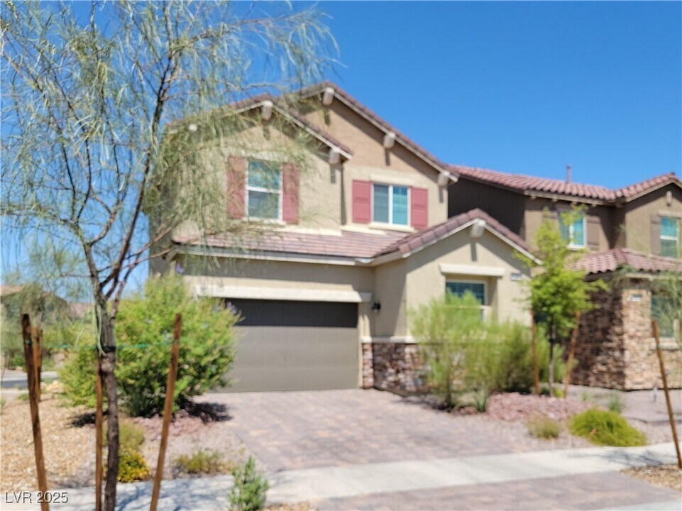 420 Desert Cadence St in Henderson, NV - Building Photo