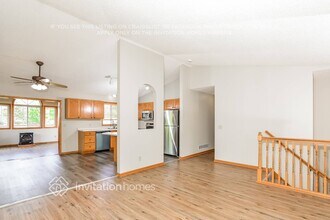19309 Upland St NW in Elk River, MN - Foto de edificio - Building Photo