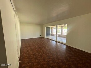 1222 E McLellan Blvd in Phoenix, AZ - Building Photo - Building Photo