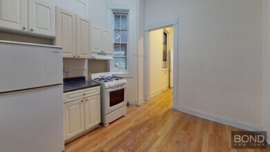 165 E 87th St in New York, NY - Foto de edificio - Building Photo