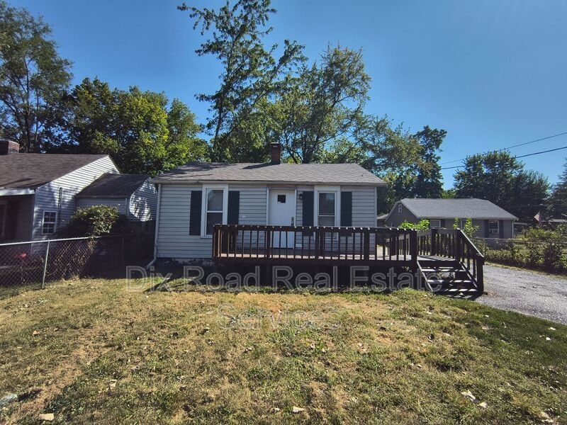 2308 Waneta Ave in Middletown, OH - Building Photo