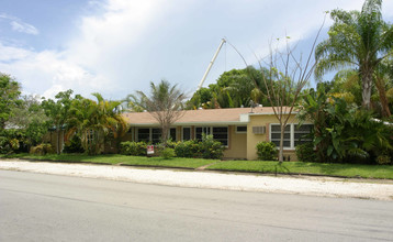 420-428 NE 14th St in Fort Lauderdale, FL - Building Photo - Building Photo