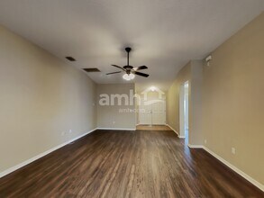 30949 Midtown Ct in Wesley Chapel, FL - Building Photo - Building Photo