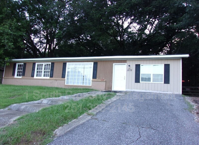 1575 Cody Rd N in Mobile, AL - Building Photo