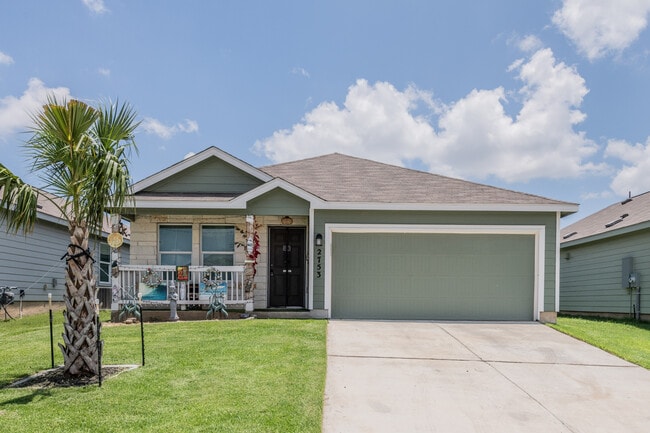 2753 Green Finch in Canyon Lake, TX - Building Photo - Building Photo