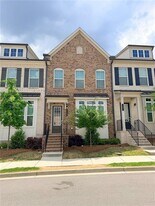 711 Cordele Ln in Sugar Hill, GA - Building Photo