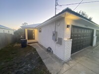 1002 E 7th Ct in Panama City, FL - Building Photo - Building Photo