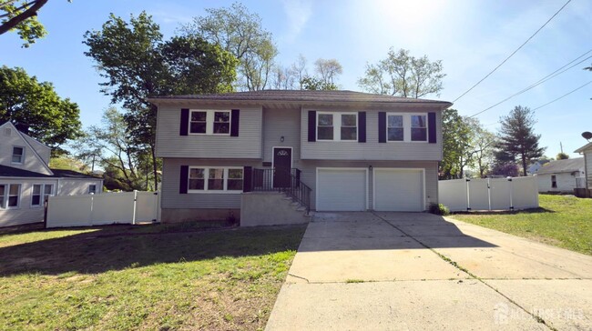 property at 412 Ryders Ln