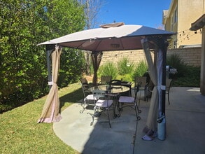 28721 Coal Mountain Ct in Santa Clarita, CA - Foto de edificio - Building Photo