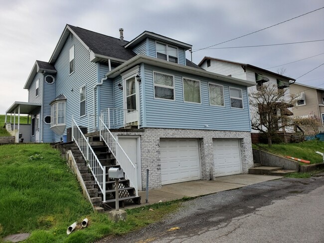 384 Gilmore St in Morgantown, WV - Foto de edificio - Building Photo