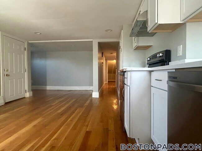 55 Forest Ave