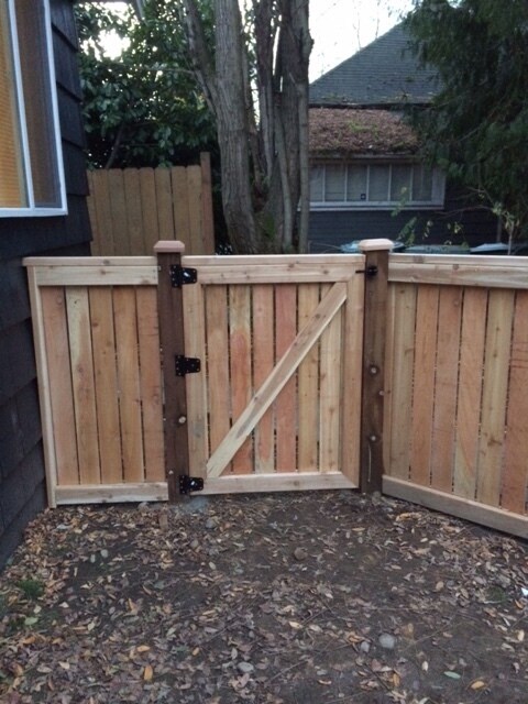 2710 S King St in Seattle, WA - Building Photo