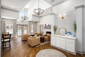 Landings at Sweetwater Creek in Lithia Springs, GA - Foto de edificio - Building Photo