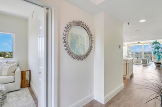 11370-11312 12 Oaks Way in North Palm Beach, FL - Building Photo - Building Photo