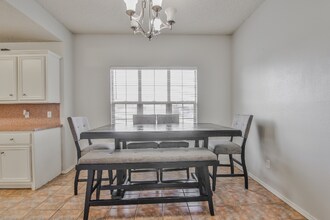6808 9th St in Lubbock, TX - Building Photo - Building Photo
