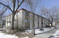 3016 S Cedar Ave in Minneapolis, MN - Building Photo - Building Photo