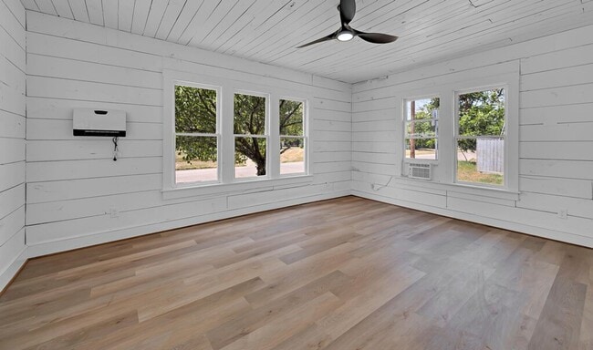 1905 N 19th St in Waco, TX - Building Photo - Building Photo