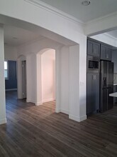 9204 S Nobel Way in Inglewood, CA - Building Photo - Building Photo