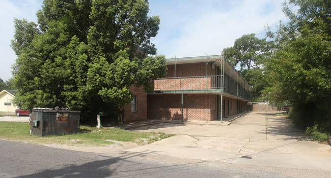 150 Live Oak Blvd in Baton Rouge, LA - Building Photo - Building Photo