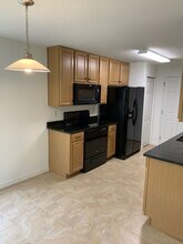 36 Renshaw Dr in Palm Coast, FL - Building Photo - Building Photo