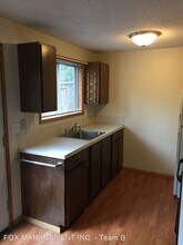 3510 SE Sherry Ln-Unit -#9 in Milwaukie, OR - Building Photo - Building Photo