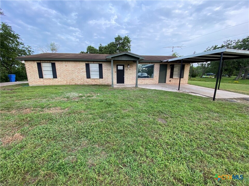 315 Church St in Victoria, TX - Building Photo