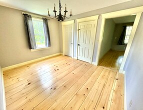 166 Airport Rd, Unit 1 in Winterport, ME - Building Photo - Building Photo