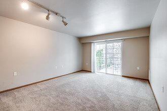 Arbor Pointe Senior Apartments in St. Paul, MN - Foto de edificio - Interior Photo