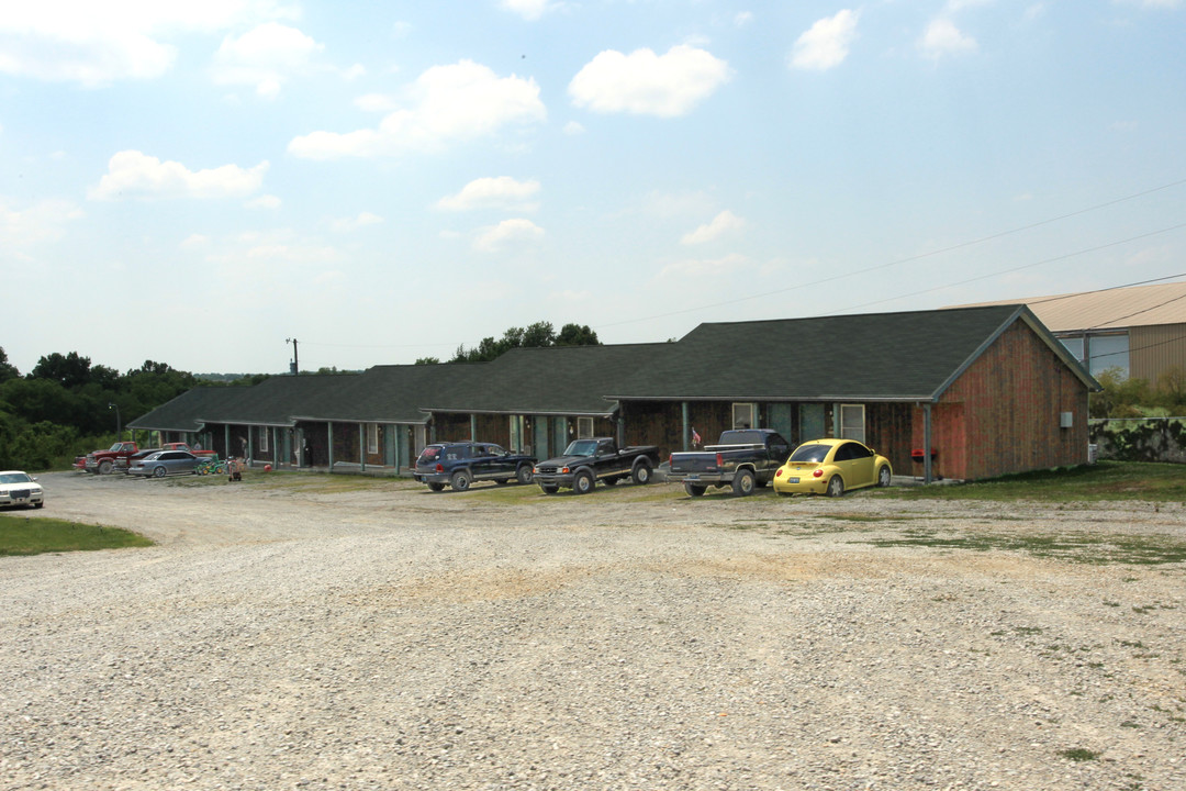 5000 Little Mount Rd in Taylorsville, KY - Building Photo