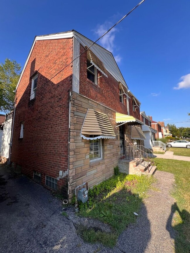 property at 15603 Stockbridge Ave