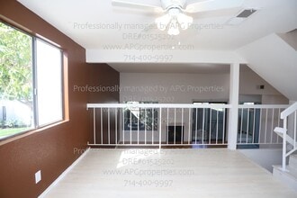 2000 W Palmyra Ave in Orange, CA - Building Photo - Building Photo