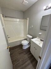 201 Woodnell St, Unit 201-E in Greensboro, NC - Building Photo - Building Photo