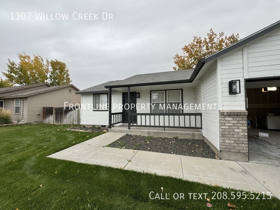 1307 Willow Creek Dr in Nampa, ID - Building Photo