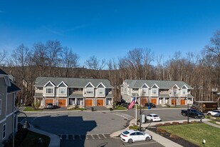 1-20 Tracks Ct in Towaco, NJ - Building Photo