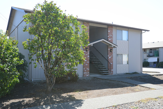 488 E Burnett St in Stayton, OR - Foto de edificio - Building Photo