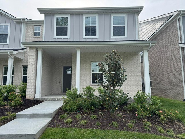 property at 204 Douglas Bend Rd