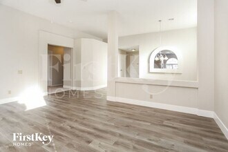 8301 Cretan Blue Ln in Las Vegas, NV - Building Photo - Building Photo