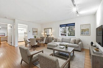 700 10th St in Secaucus, NJ - Building Photo - Building Photo