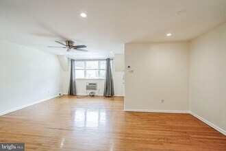 5429 Houghton Pl in Philadelphia, PA - Building Photo - Building Photo