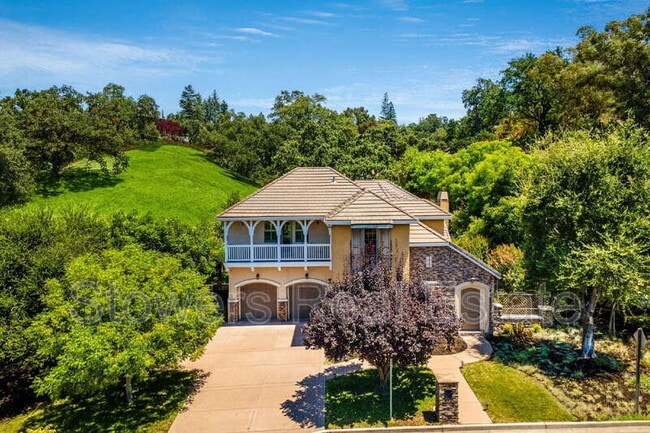 property at 1301 Sugarloaf Dr